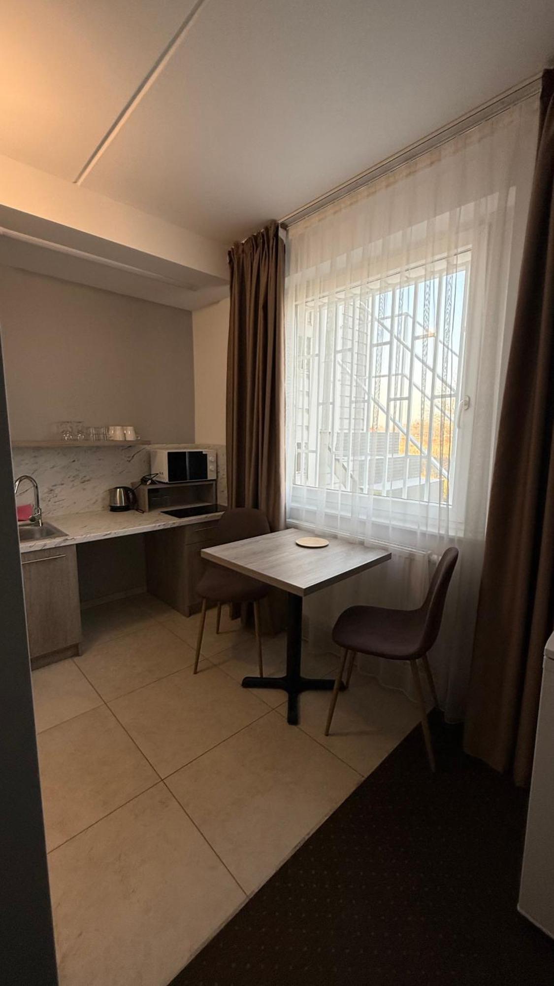 Aviator Garni Hotel براتسيلافا المظهر الخارجي الصورة