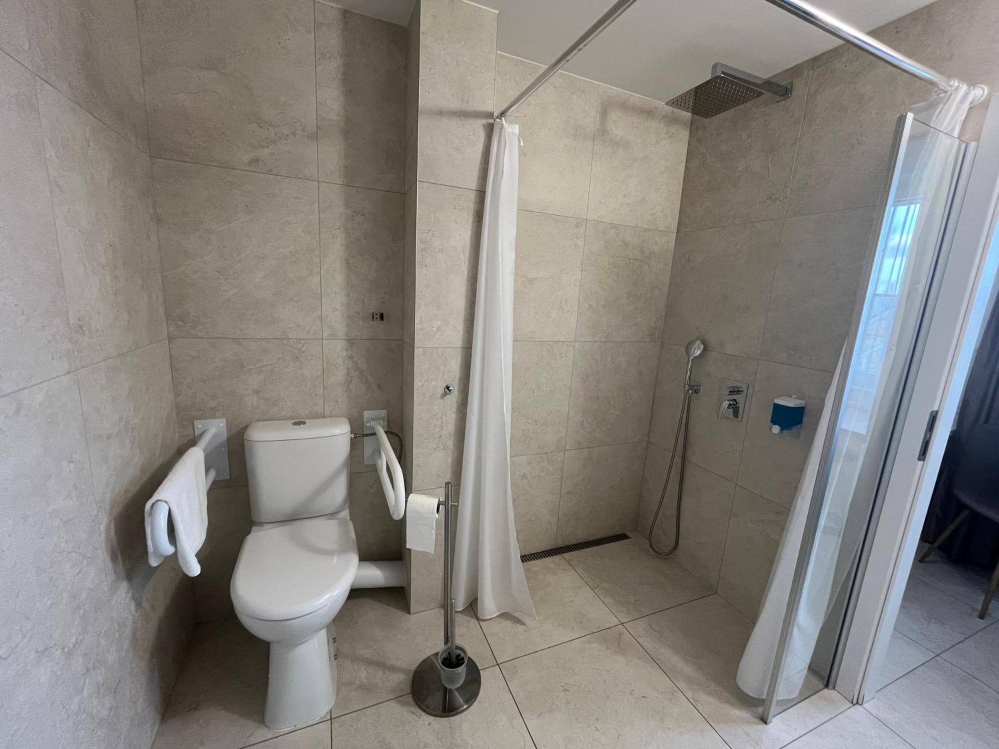 Aviator Garni Hotel براتسيلافا المظهر الخارجي الصورة